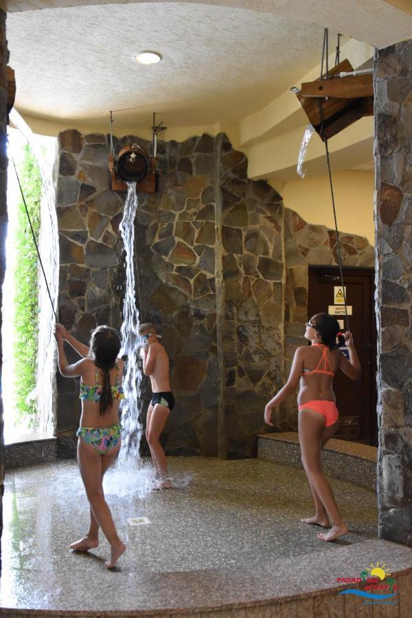 Hotel Alinalex - Paradisul Acvatic Brasov Bagian luar foto